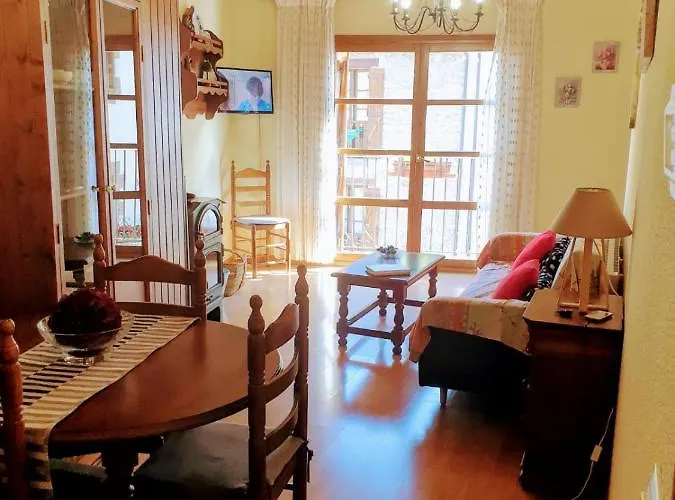 Luna Lunera Biescas (Aragon)